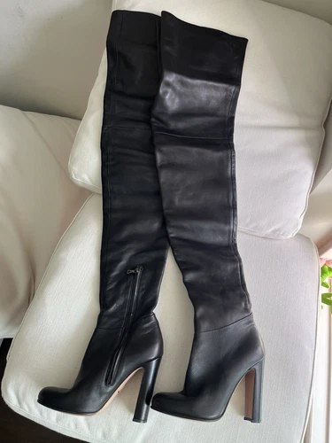 Bottes hautes PRADA 35,5 au dessus du genou cuir noir