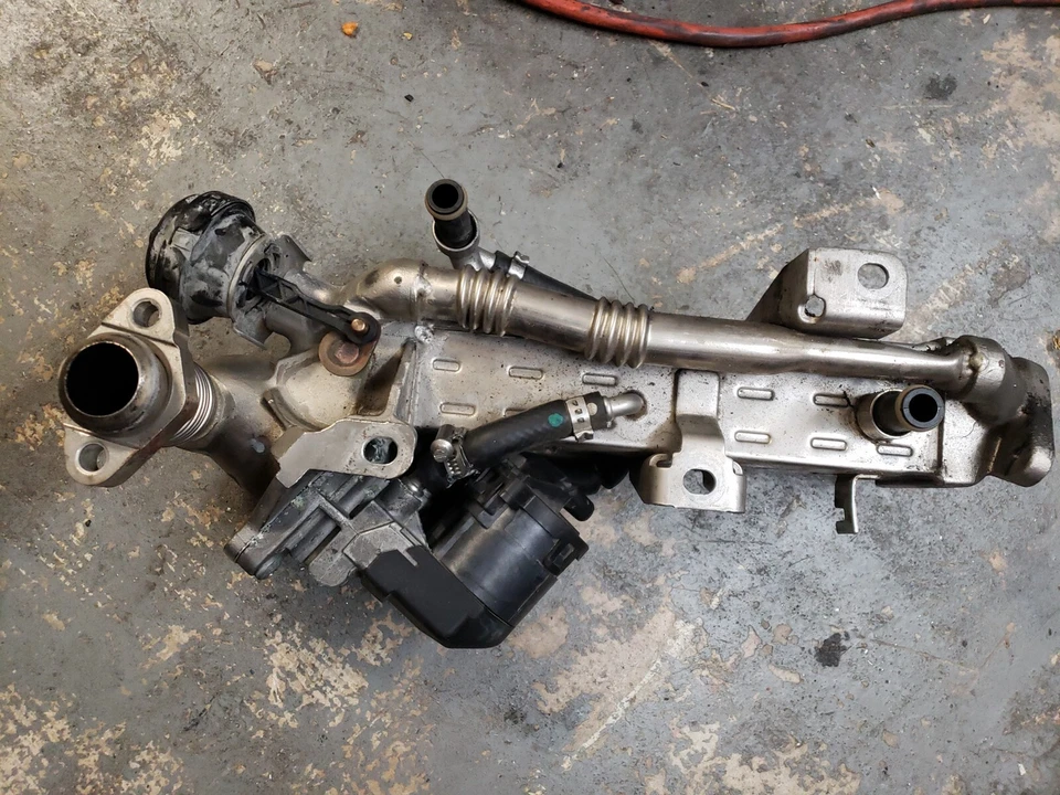 BMW 328d 2014 diésel enfriador de válvulas EGR 782321006 OEM LP * Foto 3 de 4