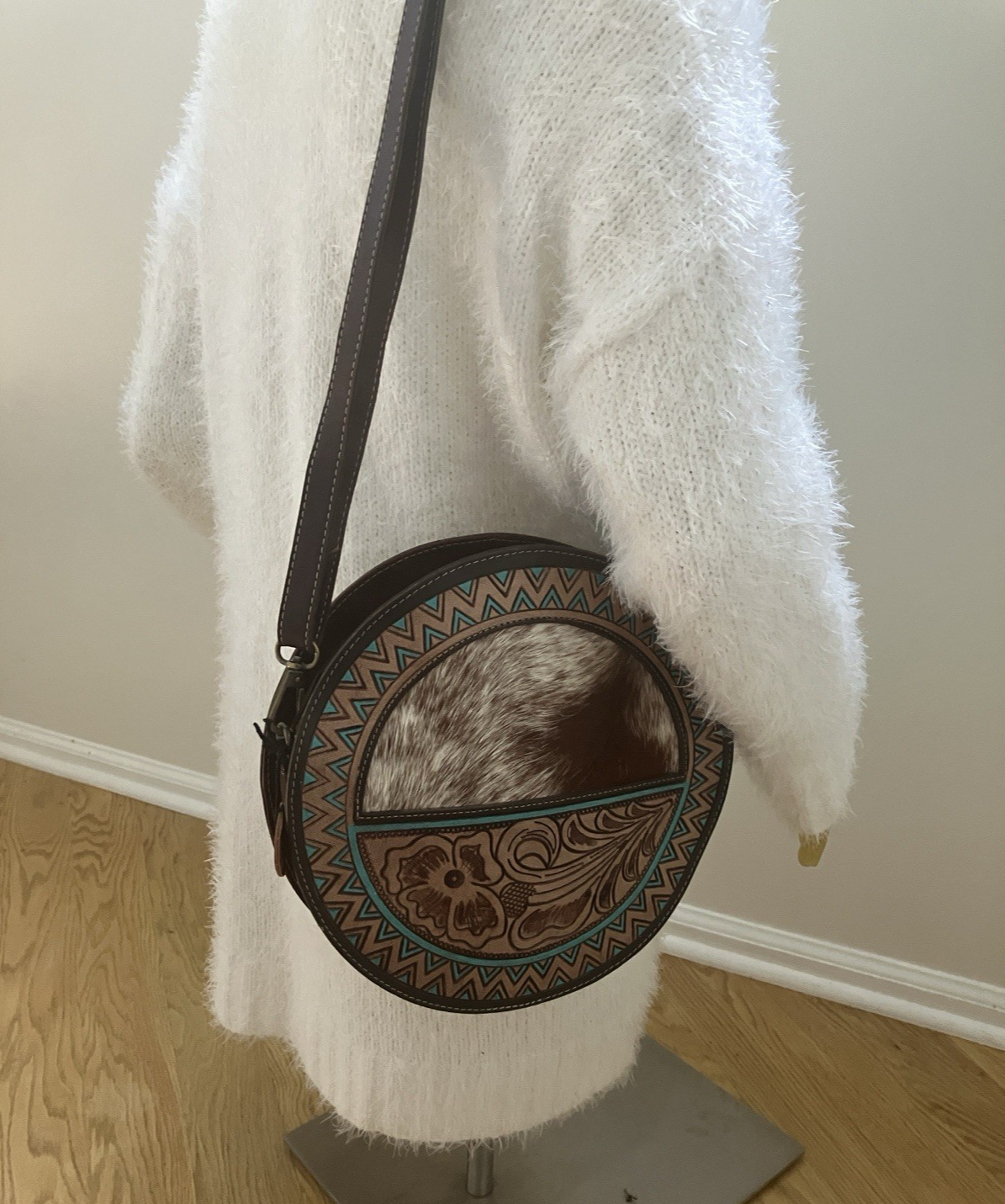 PONY Borsa Myra capelli di cavallo lavorata a mano in pelle marrone rotonda tracolla borsetta a tracolla