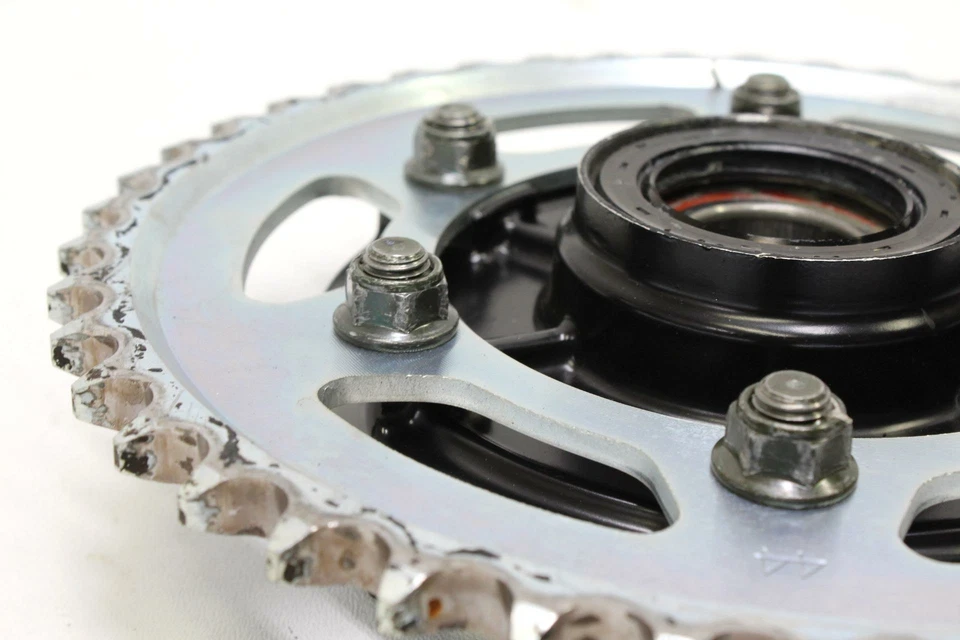 Piñón trasero Yamaha Fz1 2001-2005 OEM Foto 4 de 4