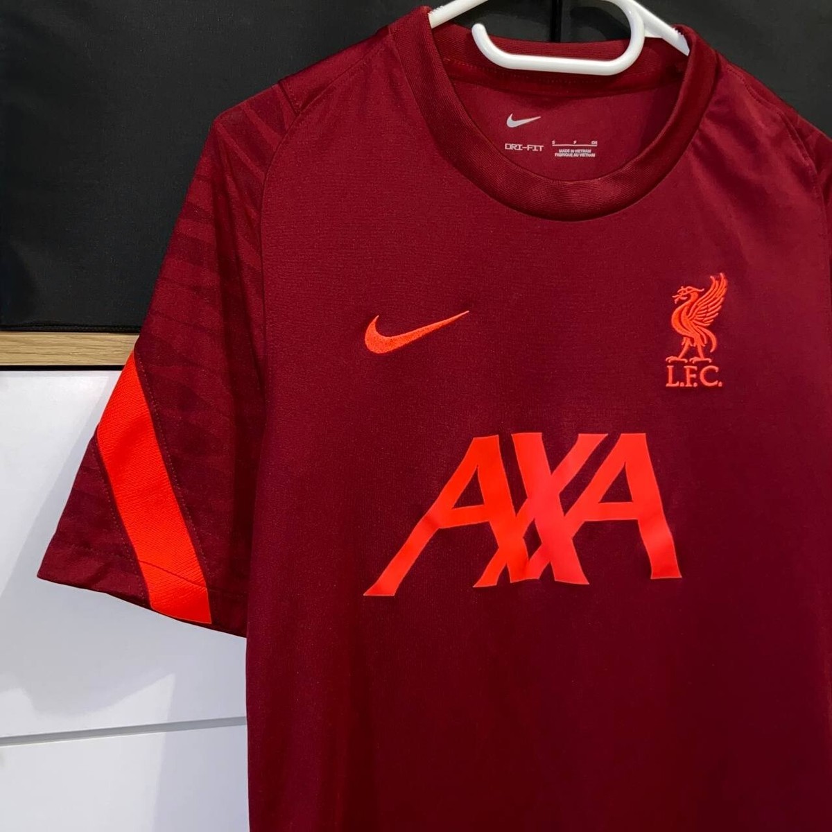 Nike Liverpool FC Training Jersey 2021/22 Size S Burgundy