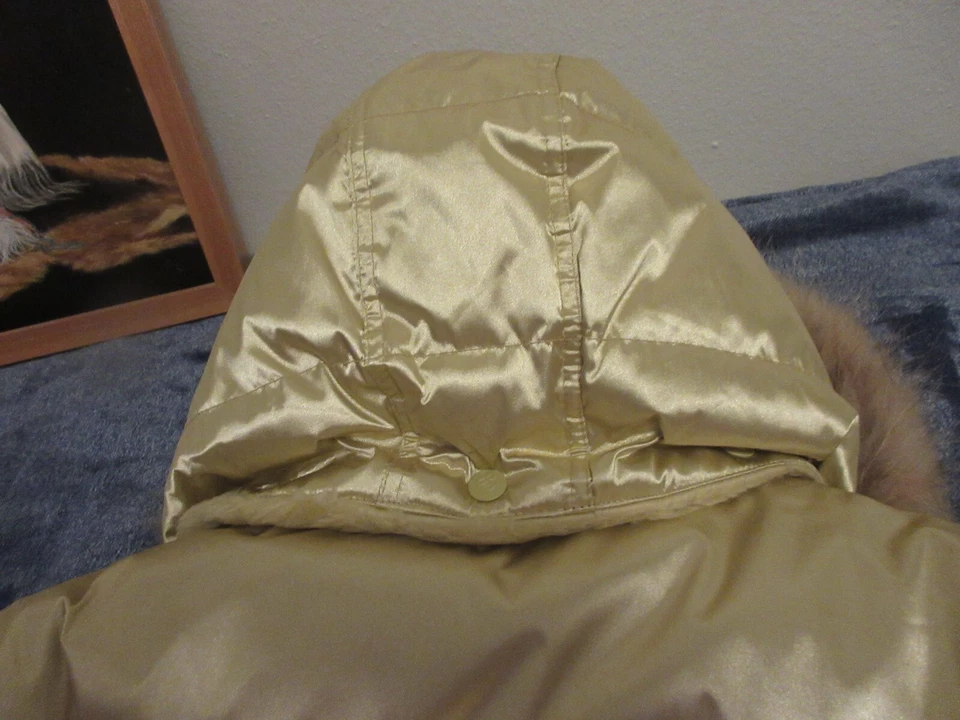 Vintage Roca Wear Women's Gold, Hooded Jacket Size Small - Image 2 of 4