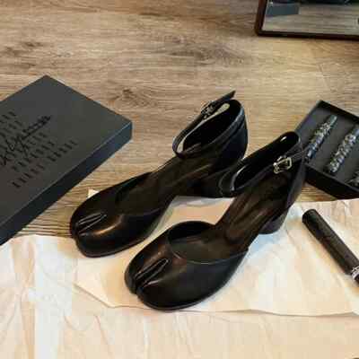 Women Split Toe Pumps 5cm Heels Round High Heel Shoes Buckle Strap - Main Image