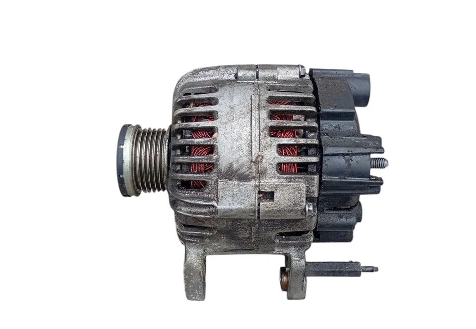 Alternador 03F903023E Skoda Roomster 1.2 TSI 5J año 2011 - Imagen 2 de 3