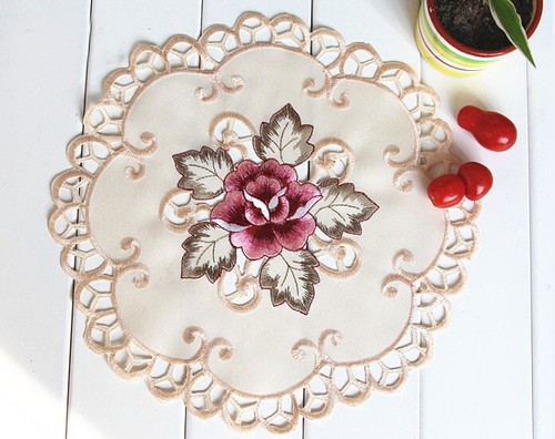 Beautiful Pink Rose Embroidery Cutwork Round Ivory Doily 20cm New - Bild 2 von 5