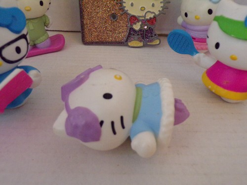 Sanrio Hello Kitty 5" x 4" Light Switch Cover~5 McDonald's Kitty's 1976-2011~E2 - Picture 5 of 5