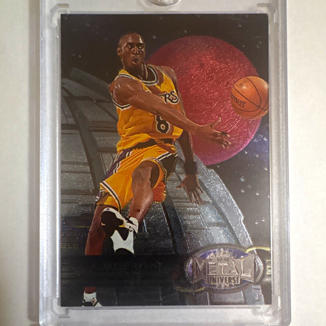 Kobe Bryant 1997-98 Metal Universe SkyBox Los Angeles Lakers #81 Base Set