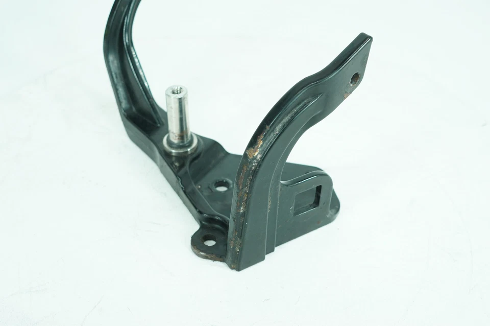 Harley Softail Fat Boy 2004 FLSTFI FABRICANTE DE EQUIPOS ORIGINALES 1 soporte de montaje de estribo derecho 42431-00 Foto 4 de 4