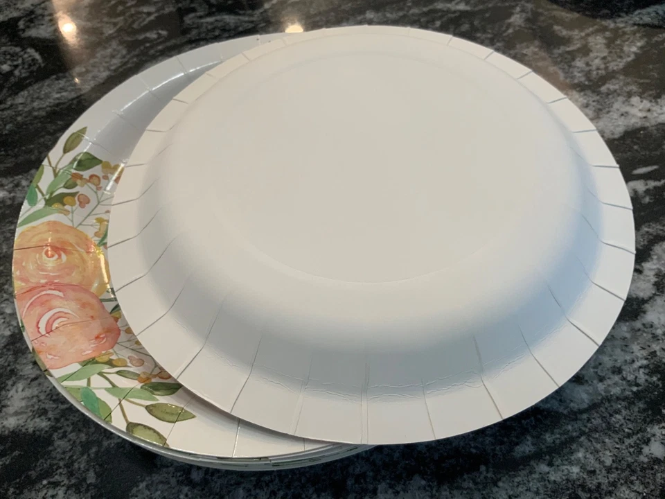 She Said Yes Bridal 18 ct. 9” Paper Plates Party Tableware new open package A+ - Image 2 of 4