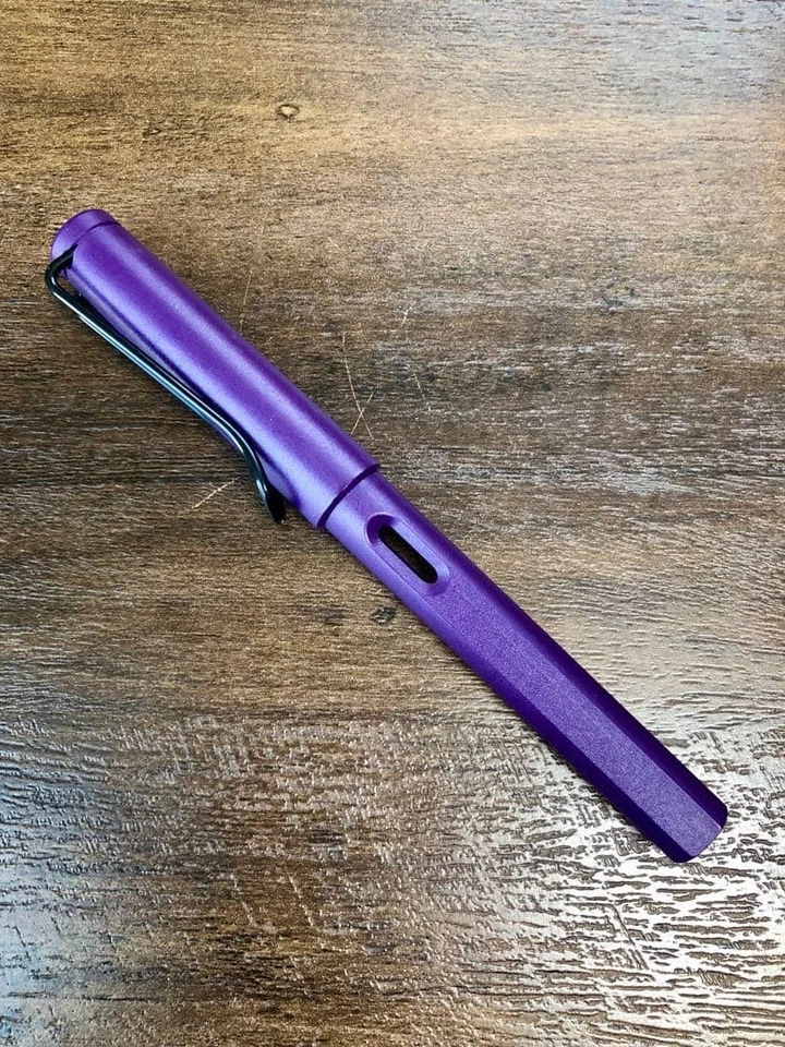 [Excelente Estado] Pluma Estilográfica LAMY Safari, Lila, 2016 Edición Limitada Colo Foto 2 de 4