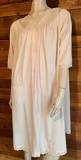 VINTAGE SHADOWLINE PINK SIZE LARGE ALL NYLON ROBE   #16026