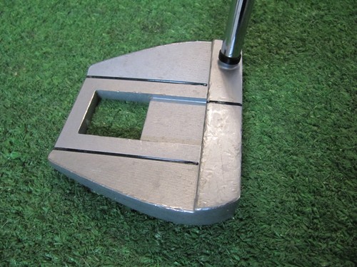 ODYSSEY WHITE HOT OG 7 BIRD PUTTER, ALBERO DA LABORATORIO 35" ODYSSEY STROKE, CON COPERCHIO - Foto 16 di 24