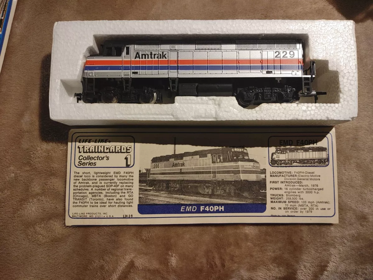VINTAGE **NEW** LIFE-LIKE 8241 AMTRAK 229 F-40 PH LOCOMOTIVE HO