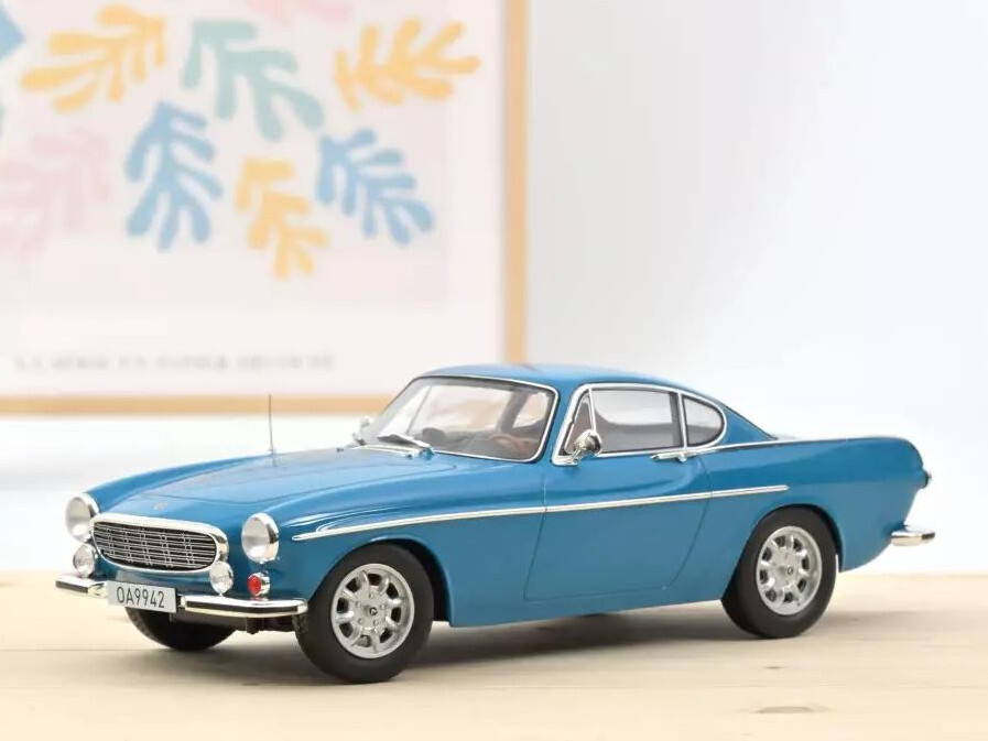 Volvo 1800 S 1969 Norev 188702 bleu 1/18 - Neuf en Boîte d'Origine (NBO)