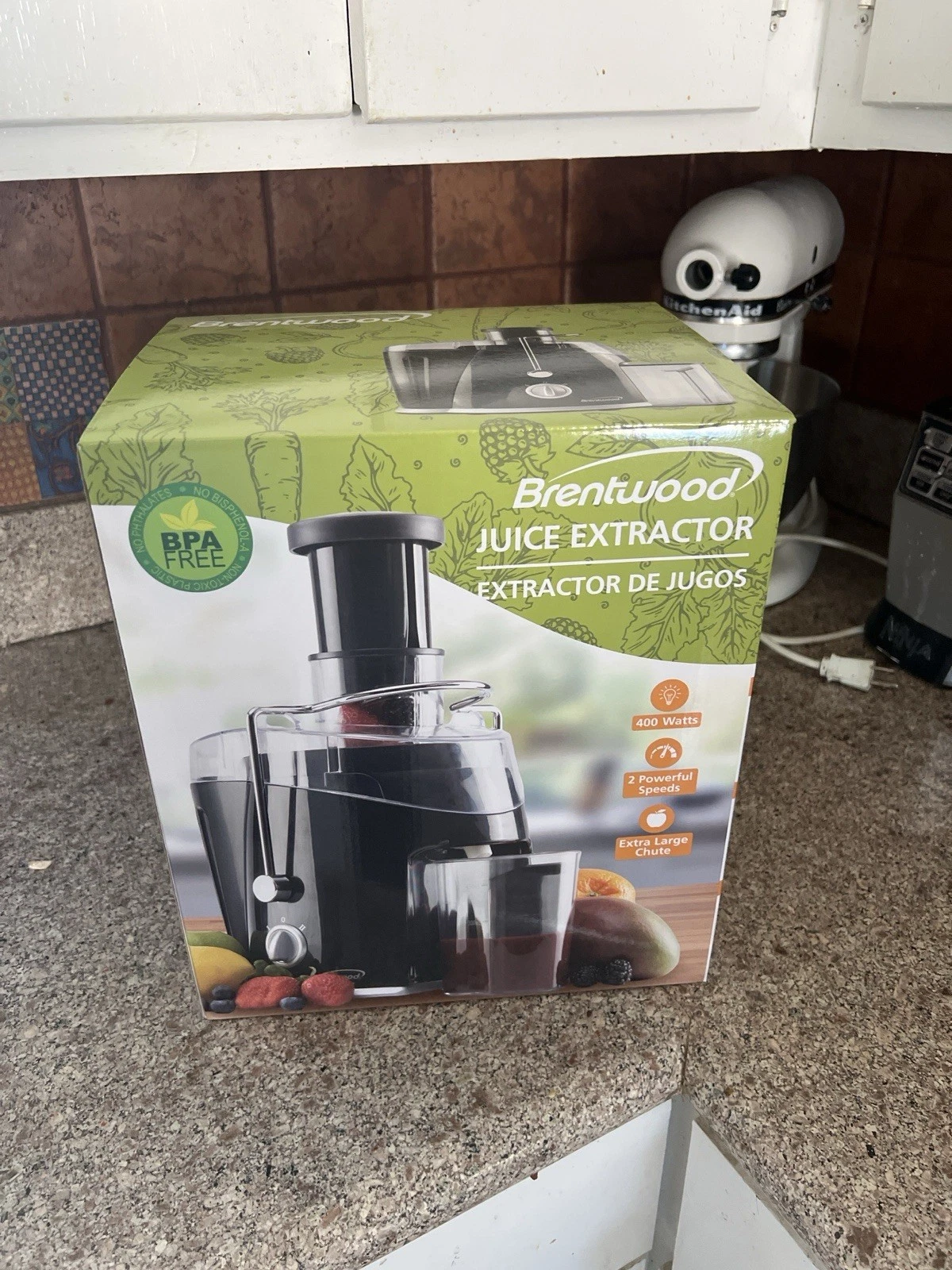 BRENTWOOD 2-Speed JUICE EXTRACTOR JC-452B Fits Whole Fruits, w/Pitcher EZ Clean