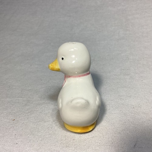 Mini Ente mit rosa & blauen Schleifen Salz und Pfefferstreuer - Bild 5 von 7