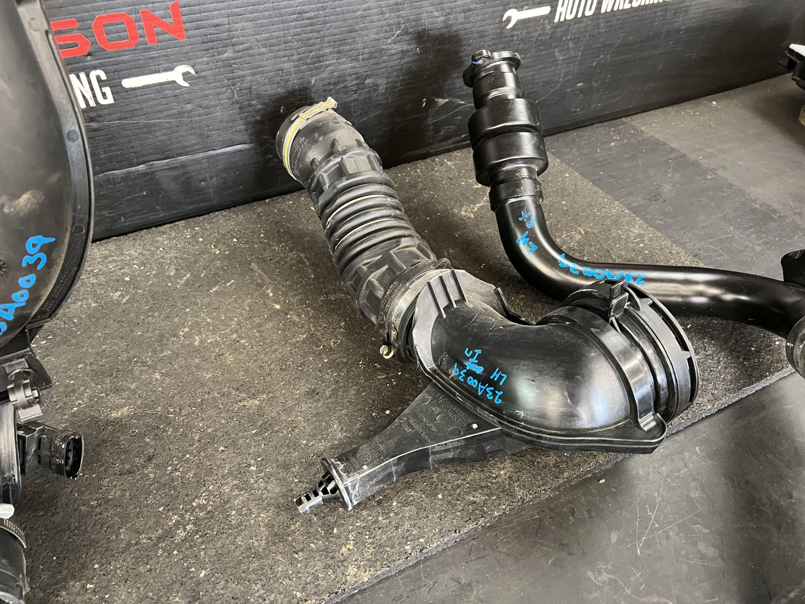 17-20 MASERATI GHIBLI AIR CLEANER TURBO TUBES PIPES 3.0 AWD