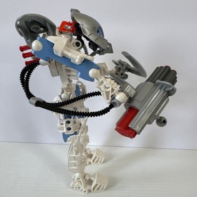 LEGO BIONICLE Toa Hewkii 8912 Toa Matoro 8915 LOT OF 2