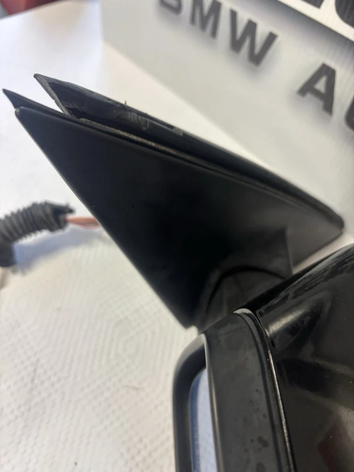 2001-2003 BMW 530I - Right SIDE VIEW DOOR Mirror 8266608 - Image 4 of 4