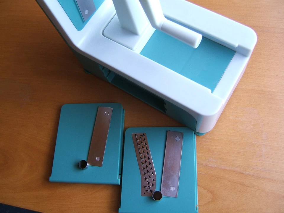 Gemüsereibemaschine  Gemüsehobel Lurch Johann Lafer  3 Einsätze - Bild 2 von 4