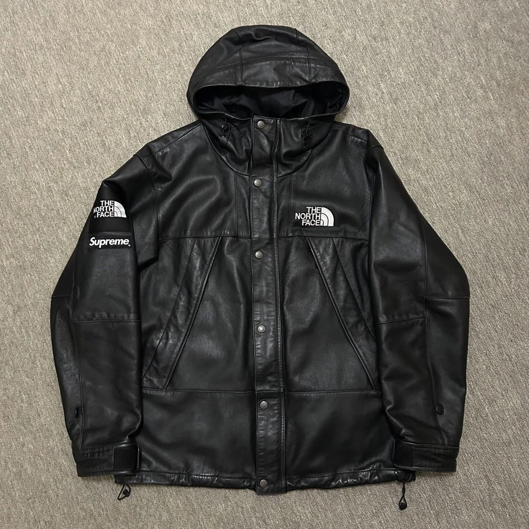 Parka de montagne The North Face Supreme en cuir noir