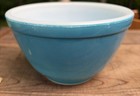 vintage 1945-49 Pyrex Primary color BLUE 1 1/2 Pt #401 Nice, Clean — photo 4