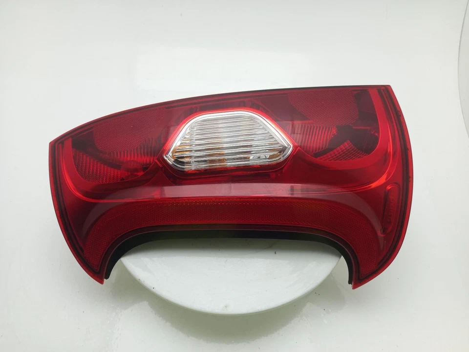 Luz trasera FIAT PANDA N/S 2011-2024 5 puertas hatchback LH 51810674  Foto 4 de 4