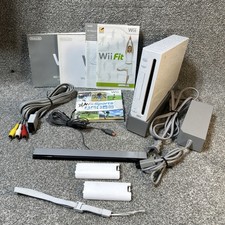 Nintendo Wii RVL-001 512 MB Home Console - White