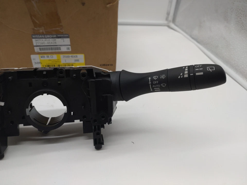 Conjunto de interruptor de columna de dirección original para Nissan X-Trail (T32) 4x4 25560-4EA2B Foto 3 de 4