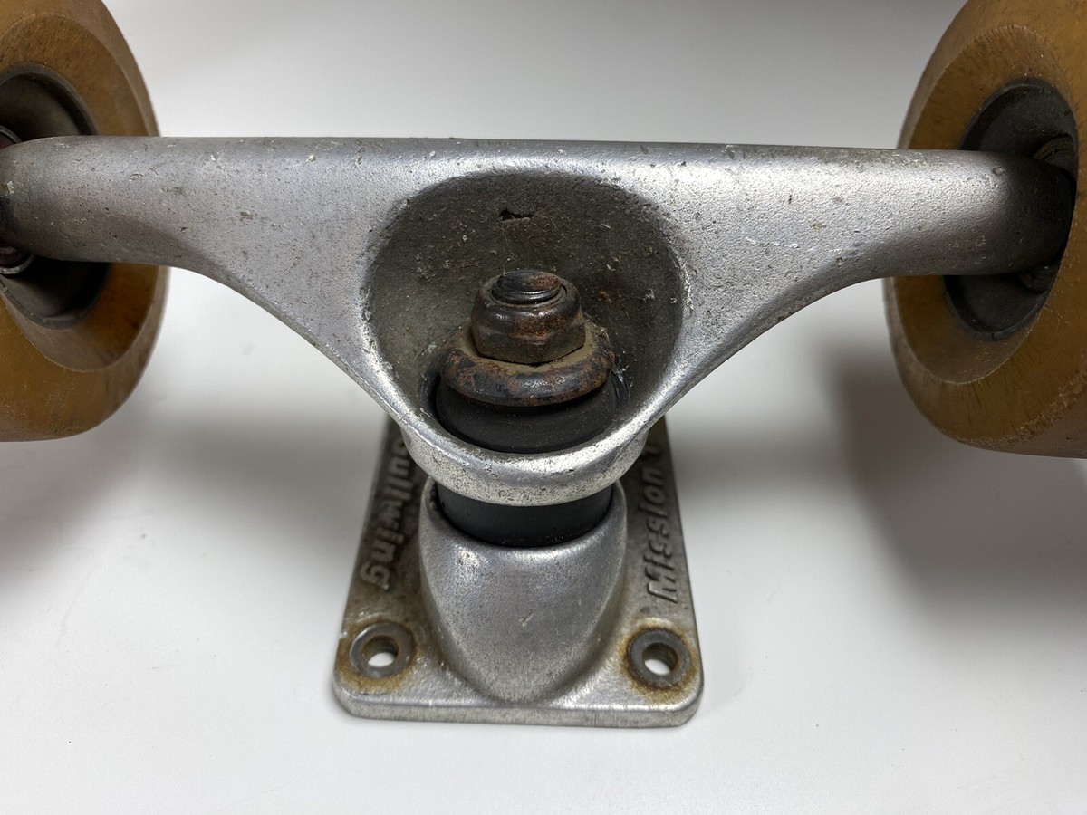 ガルウィングミッション1搭載クルーザー28.5インチ(Sector9トラック） Sector 9 Longboard Skateboard Gullwing Mission 1 Trucks