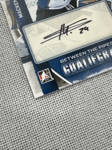 2013-14 ITG BETWEEN THE PIPES MACKENZIE SKAPSKI AUTO PORTIEREGRAPH A5 - Foto 3 di 6