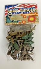 New Sealed Army Forces Play Set Plastic Figures 60 soldiers khaki Green