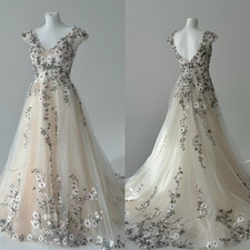 Elegant Wedding Dresses V-neck Off Shoulder 3D Flowers Beach Bridal Gowns