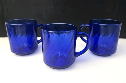 3 Vintage Arcoroc Mugs Cobalt Blue Swirl Glass Coffee Cups Made In France 3.5"