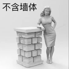 1/35 resin figures model Modern women (without walls) unassembled Unpainted