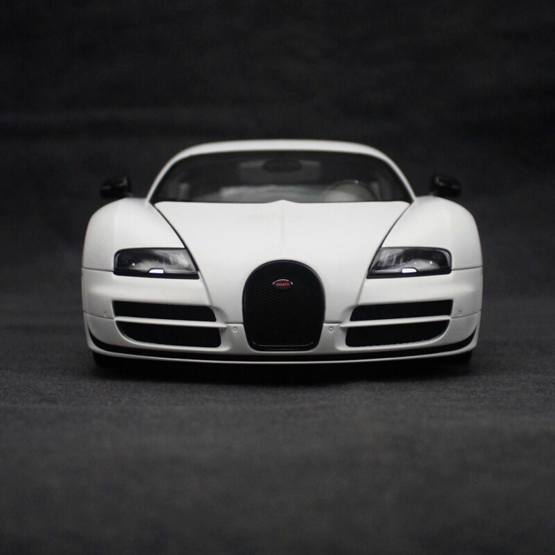 AUTOart 1/18 Bugatti VEYRON SUPER SPORT Diecast Model Car White