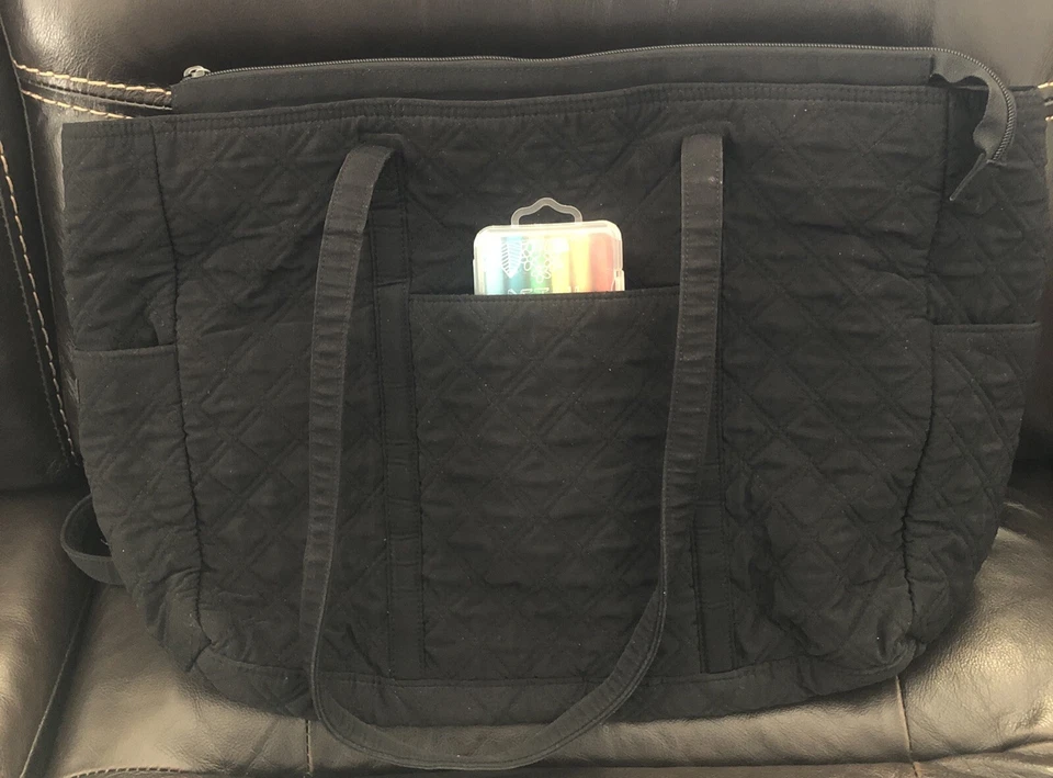 Сумка для детских подгузников Vera Bradley | черная с подкладкой узор пейсли | стеганая сумка-тоут для путешествий - Изображение 4 из 4