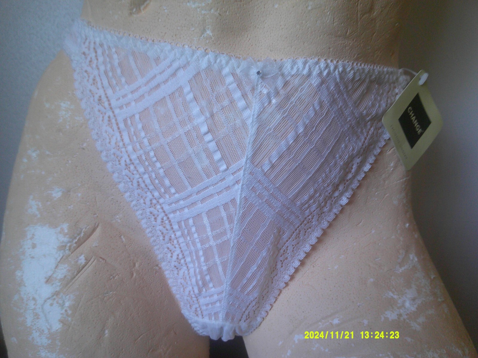 Large - New Change Exclusive Lingerie Ladies Thong White Large (L)