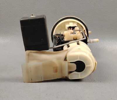 2001 SUZUKI Carry DA52T K6A FUEL PUMP ASSEMBLY OEM JDM USED