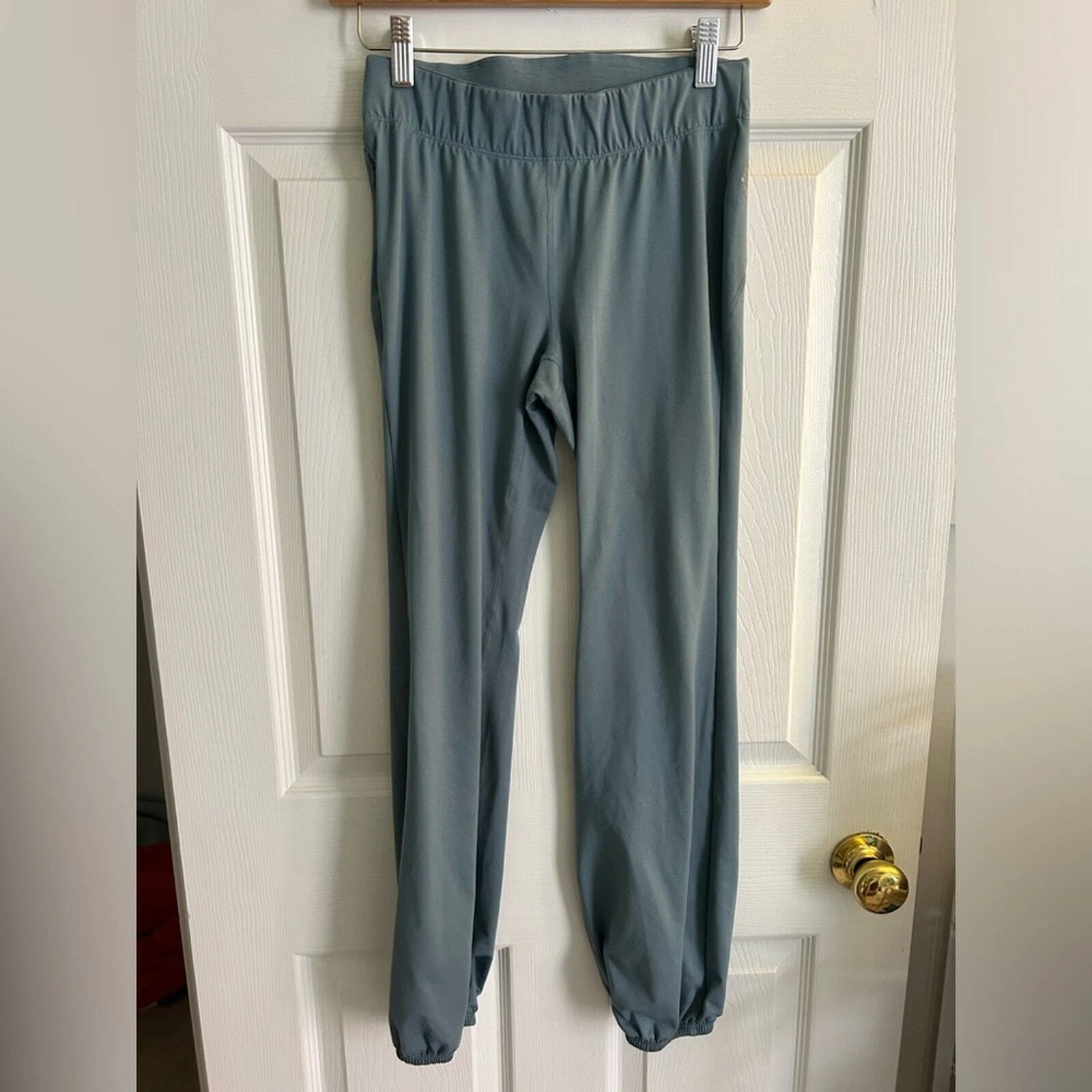 free-people-movement lets bounce dusty pants