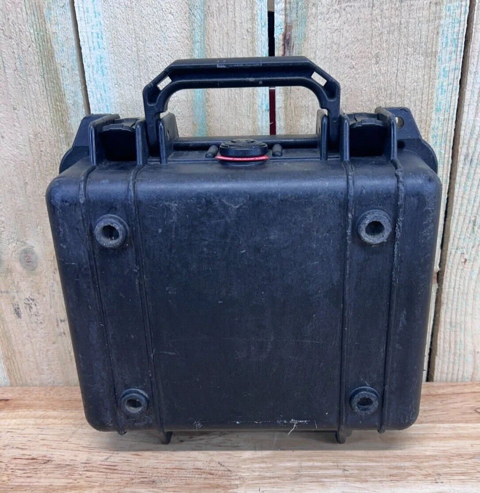Pelican 1200 Hard Protector Case Good Condition A/B Waterproof Free Shipping - Image 4 of 4