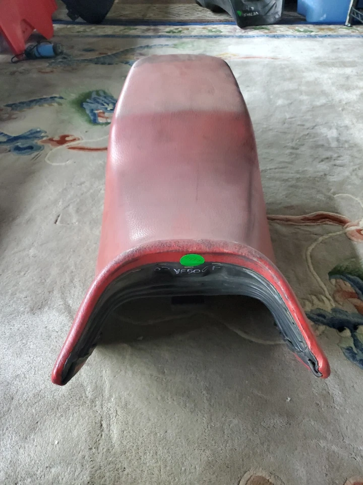Sillín de asiento interceptor Honda VF500F VF 500 F 1984-1985 bueno Foto 2 de 4