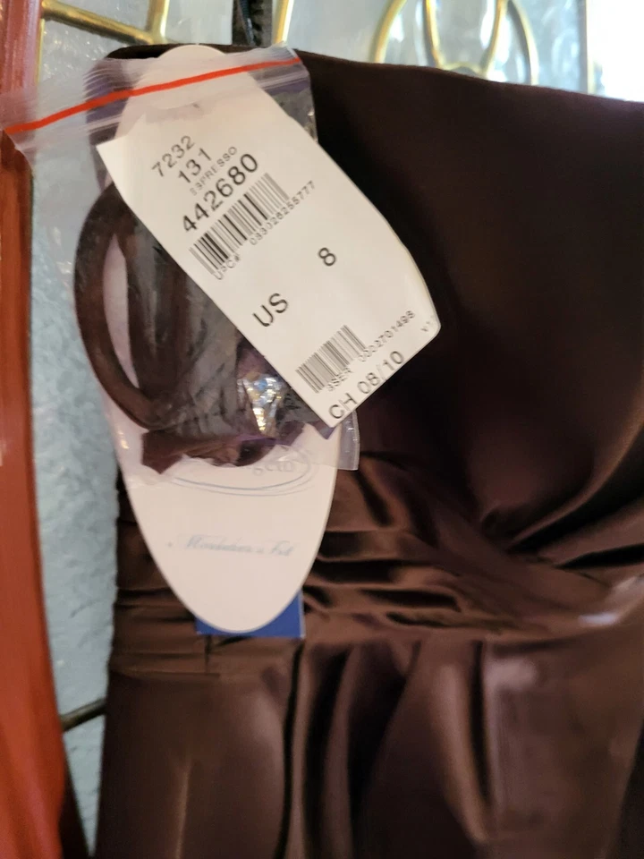 Alfred Angelo Talla 8 Corto Sin Tirantes Hermosa Dama de Honor Marrón, Noche... Foto 3 de 4