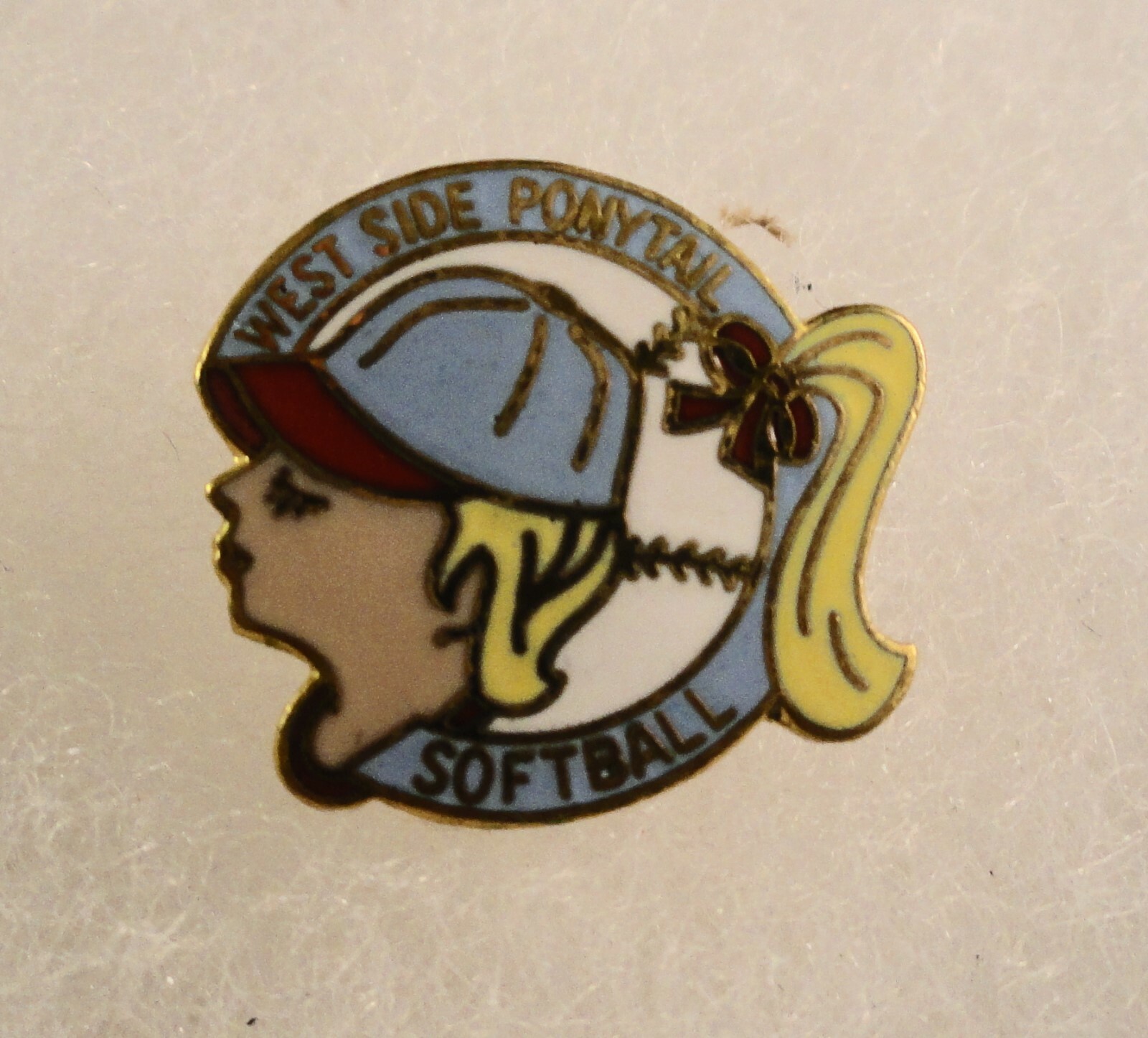 PONY 1 spilla bavero cappello Westside coda di cavallo softball Buffalo NY (cloisonne)