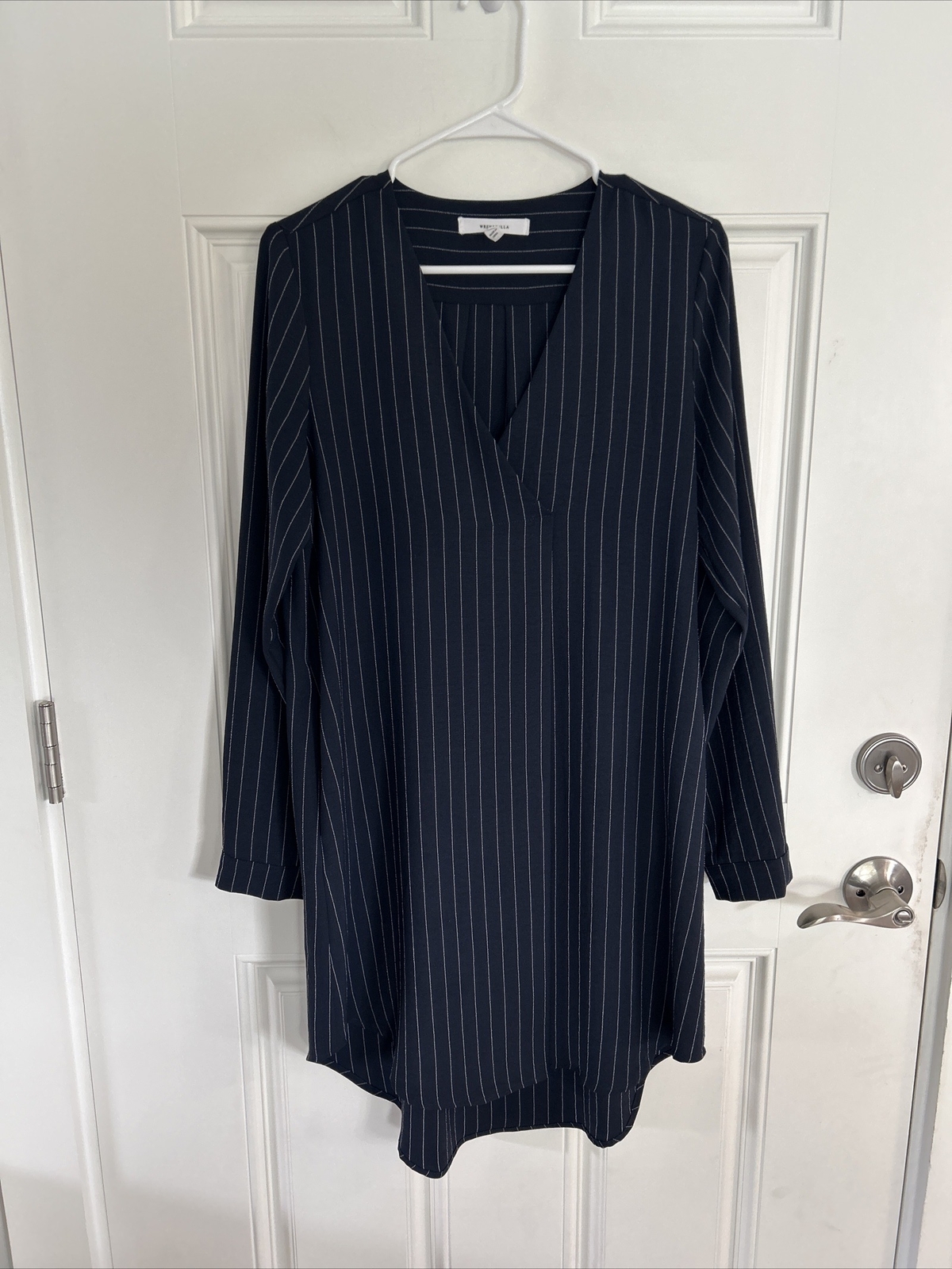 Women’s Dress pinstriped Long Sleeve Navy Size medium. Boutique