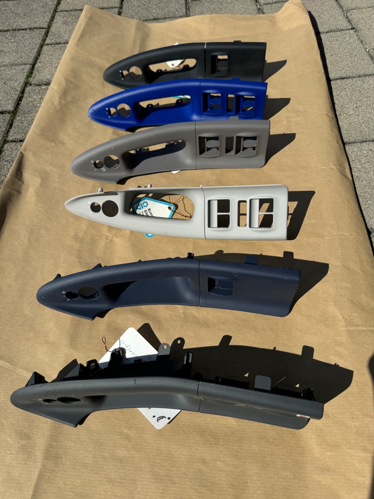 Bild 1 von 12