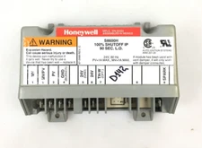 Honeywell S8600H Pool/Spa Furnace Ignition Control Module S8600H1055 used #D142