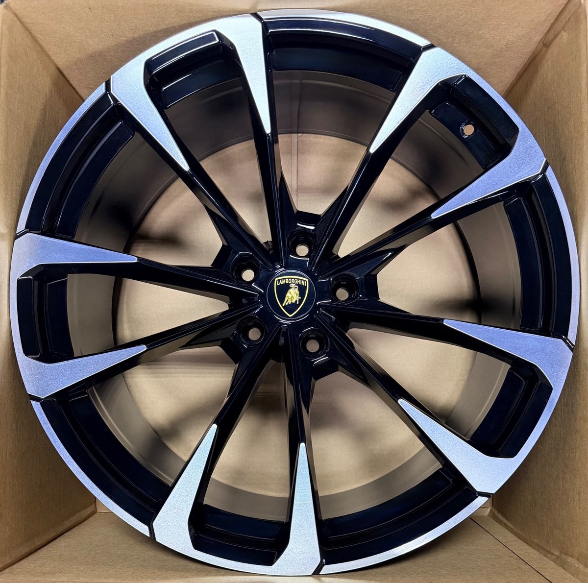 FULL STAGGERED SET 2019-2022 Lamborghini Urus 23'' Rims