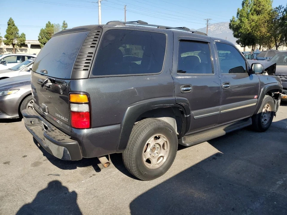 Vidrio trasero derecho usado para puerta trasera se adapta a: Chevrolet Tahoe 2005 con tinte de privacidad trasero R Foto 3 de 4