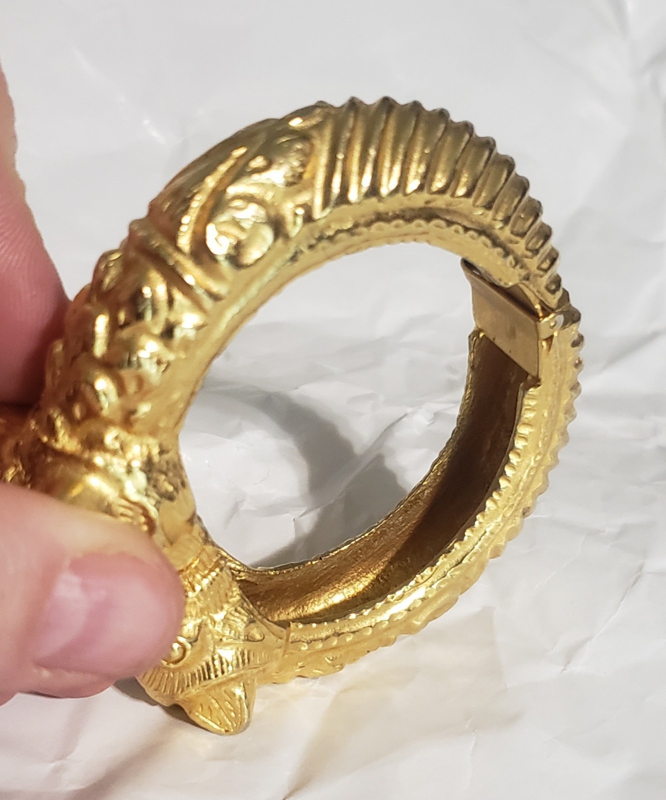 Kenneth Jay Lane Gold Tone Lion bangle bracelet V… - image 8